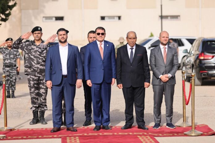 رئيس الحكومة يتفقد إدارة العمليات الأمنية