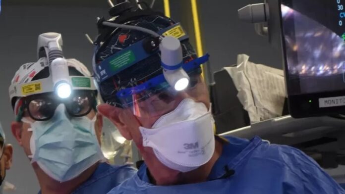 نجاح أول عملية زراعة قلب خنزير في جسم إنسان