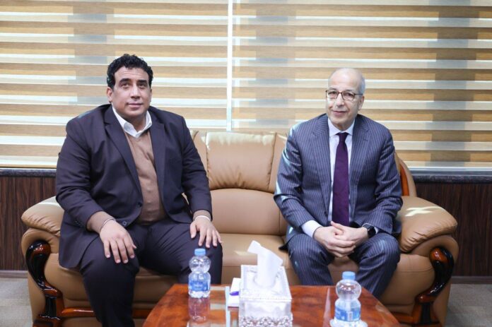 الرئاسي يبحث تطورات توحيد المؤسسة النقدية في البلاد