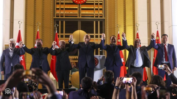 عقب فوزه بالانتخابات.. «أردوغان» يشكر الذين صوتوا لصالحه أو ضده