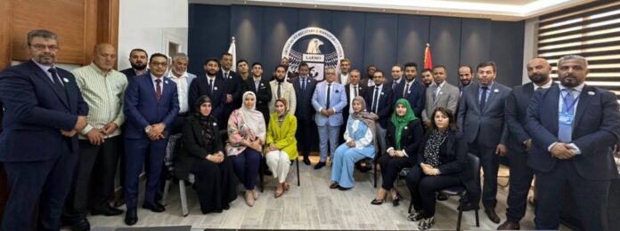 موظفو «لارمو» يُكرّمون مديرهم