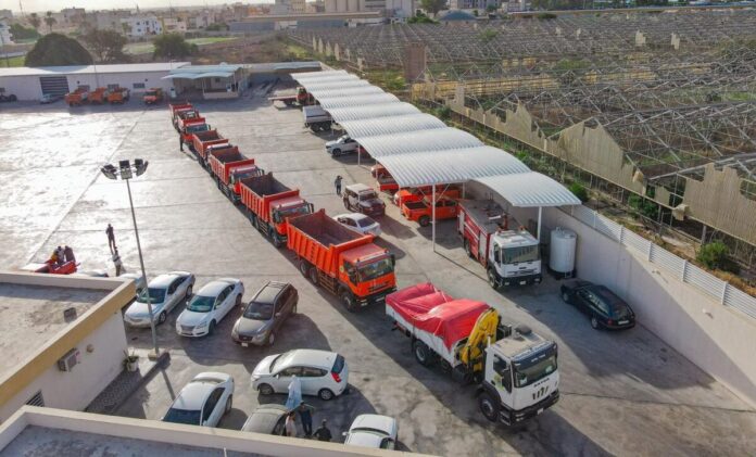 إرسال فرق إضافية لإزالة مخلّفات السيول والفيضانات في درنة