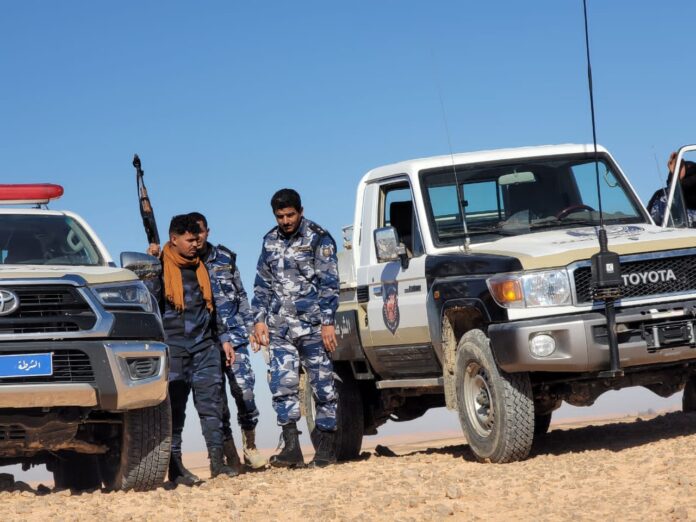 صور.. تسيير دوريات صحراوية على الحدود مع تونس والجزائر