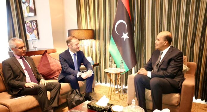 ماكرون: فرنسا مهتمة بمعالجة الانسداد السياسي في ليبيا وتحقيق الاستقرار