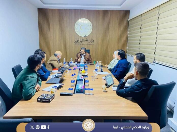 التومي يناقش مسودة الاستراتيجية الوطنية لإدارة النفايات الصلبة