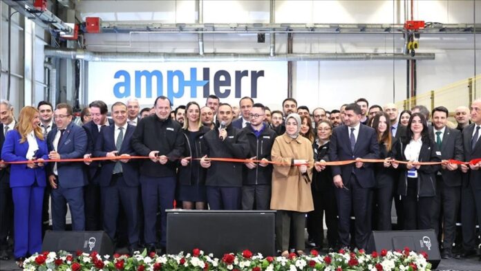 تركيا تفتتح معملاً لتصنيع «بطاريات» للمركبات الثقيلة