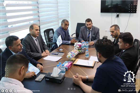 اتفاق لحفر 16 بئرا لسد العجز المائي في الواحات والهلال النفطي