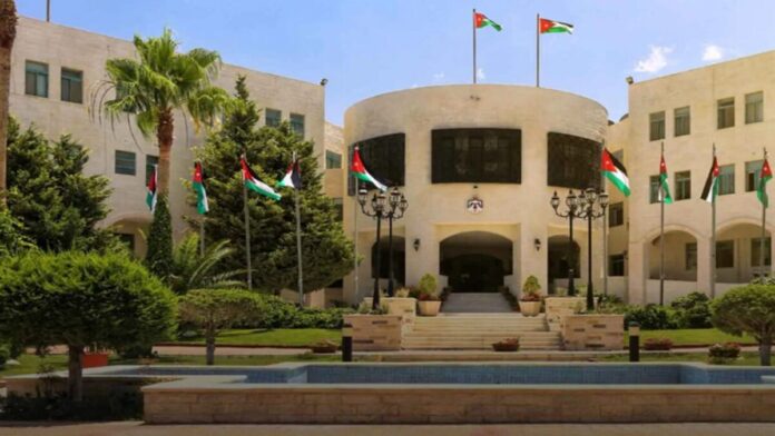 بعد 5 أعوام من اعتقاله.. السلطات السورية تفرج عن صحفي أردني