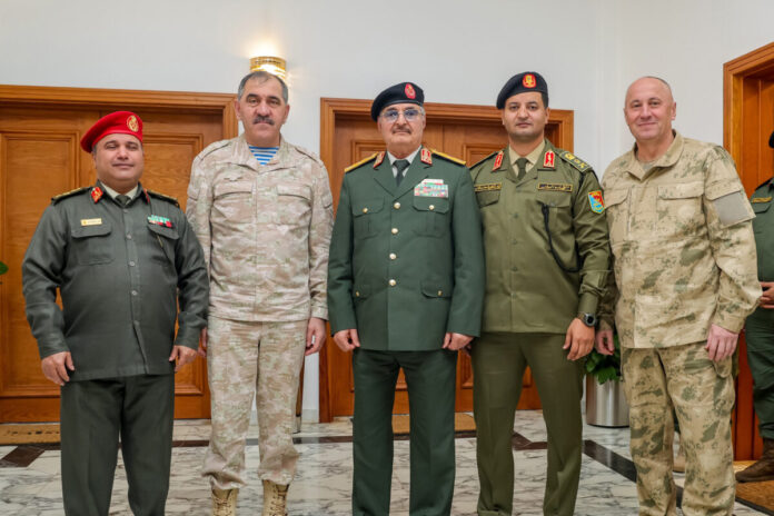 نائب وزير الدفاع الروسي يزور بنغازي ويلتقي «حفتر»