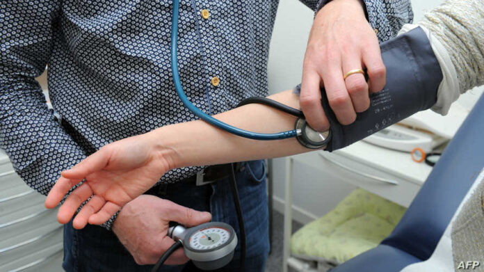 متى يتناول «مرضى ضغط الدم» وجبة «الإفطار»؟