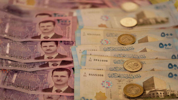 المركزي السوري يصدر بياناً حول العملة المعتمدة في البلاد