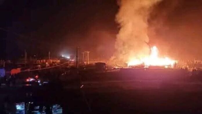 أفغانستان.. مقتل 46 شخصا بضربات جوية باكستانية