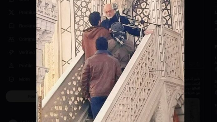 معارض سوري بارز يتصدّر العناوين وناشطون يدعوه «للصبر».. فما القصة؟