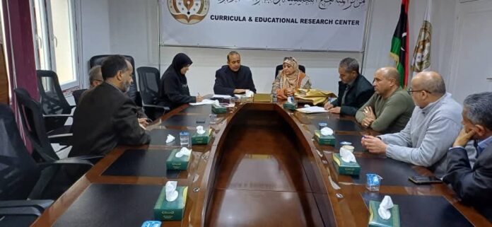 التربية تناقش آلية إعداد مقررات «الصم وضعاف السمع»