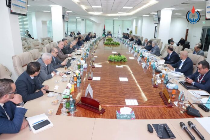 مؤسسة النفط تناقش «المشاريع» المنجزة لعام 2024 والمستهدفة لعام 2025