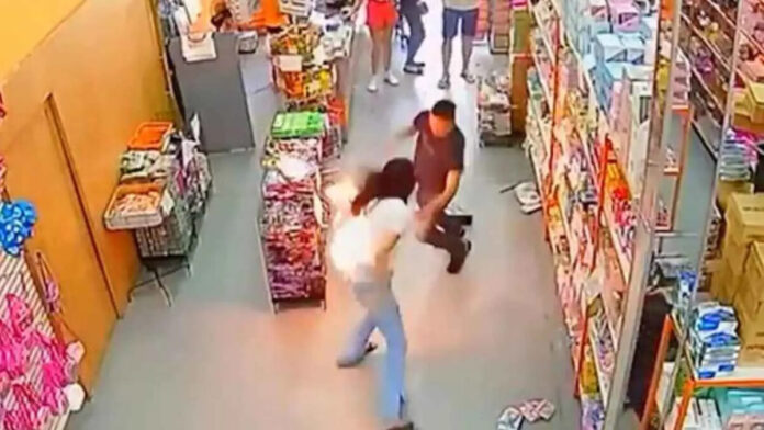 من العالم.. البرد يقتل أطفال وأب يصعق أولاده بالكهرباء وسفاح جديد يظهر في مصر!