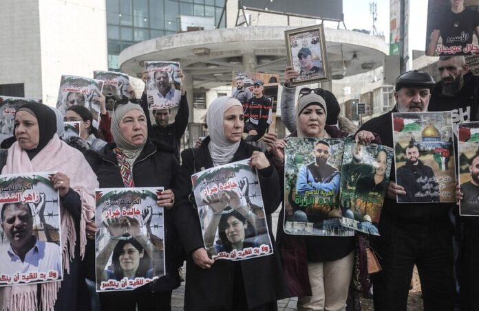 بالأسماء.. الأسرى الفلسطينيون المقرر الإفراج عنهم اليوم