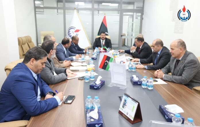 مؤسسة النفط تؤكّد دعمها لـ«شركة الواحة».. استمرار زيادة معدلات الإنتاج لتحقيق المستهدف