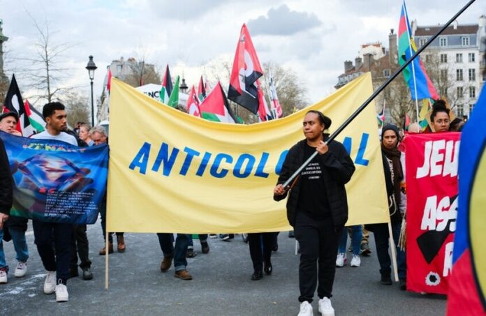 فرنسا.. عشرات الآلاف يتظاهرون ضد «العنصرية واليمين المتطرف»