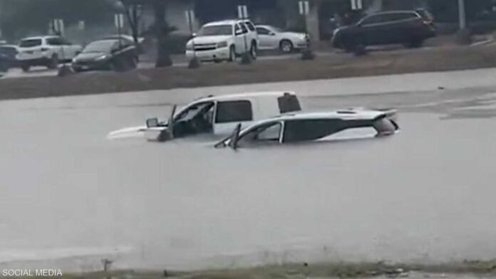 عواصف أمريكا.. مقتل 4 أشخاص وإنقاذ المئات جرّاء «الأمطار الغزيرة»