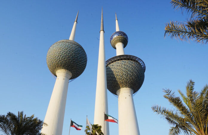 الكويت تسحب الجنسية عن العشرات والسعودية تصدر عقوبات صارمة لمخالفي «نظام الإقامة»