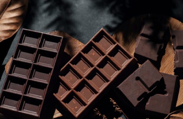 سحب «شوكولا» شهيرة من أسواق أمريكا.. وتسمم المئات في تركيا