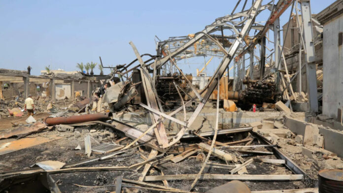 قتلى بقصف عنيف على اليمن وواشنطن تعدّ لعملية عسكرية بريّة