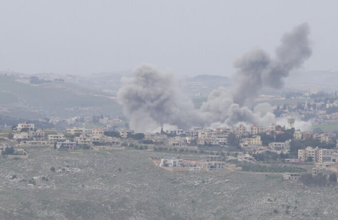 قتلى بغارات إسرائيلية على لبنان.. مجلس النواب ينفي أحاديث «التطبيع»