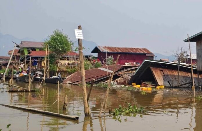 بعد الزلزلال المدمر.. فيضانات تغمر شوارع ومباني ميانمار