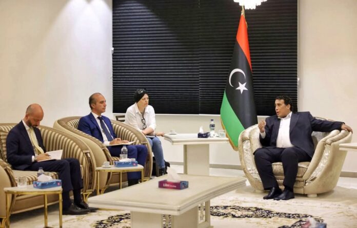 المنفي يبحث مع السفير الإيطالي تهدئة الأوضاع في طرابلس وكسر الجمود السياسي