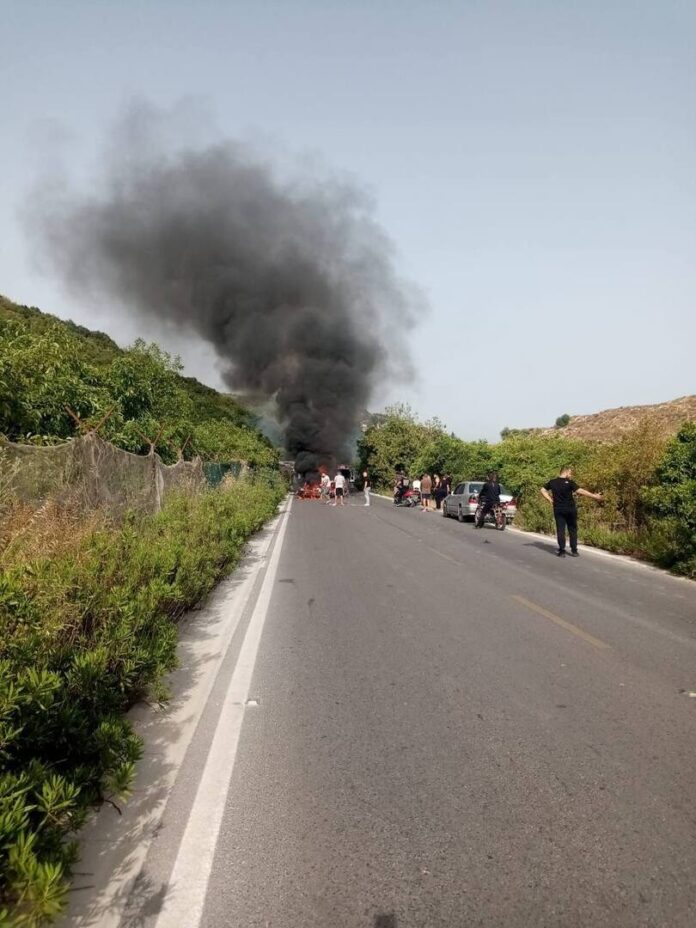 توترات متصاعدة جنوب لبنان.. غارات إسرائيلية تقتل مدنياً وتستهدف مواقع متعددة