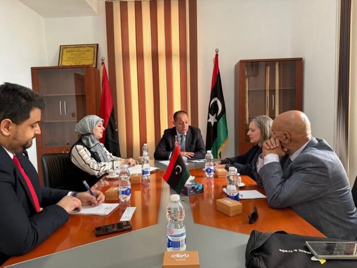 سفيرة النمسا تزور معهد الدراسات الدبلوماسية في طرابلس