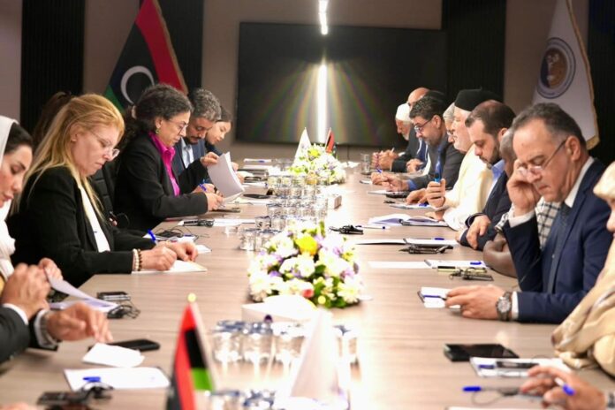 «خوري» تجتمع مع ممثلي سوق الجمعة لتسريع جهود الهدنة في طرابلس