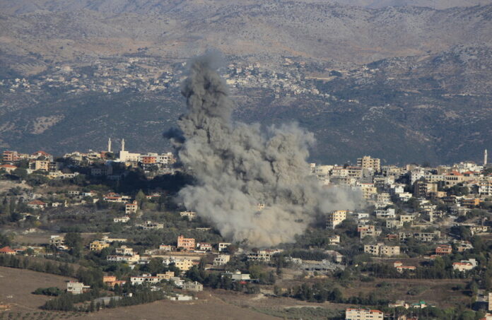 تصعيد خطير جنوب لبنان.. غارة إسرائيلية تقتل مدنياً والجيش يفكك جهاز تجسس جديد