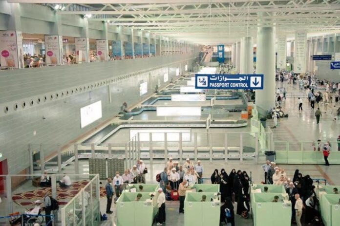 السعودية تحظر 12 مادة خطيرة.. إجراءات صارمة لحماية المسافرين والأمن الوطني