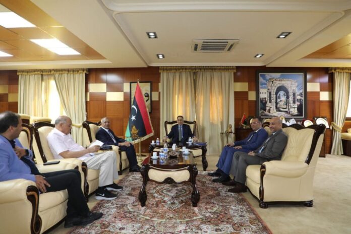 وزير الاقتصاد يبحث مع الأكاديمية العربية فرص التعاون بتدريب كوادر قطاع التأمين