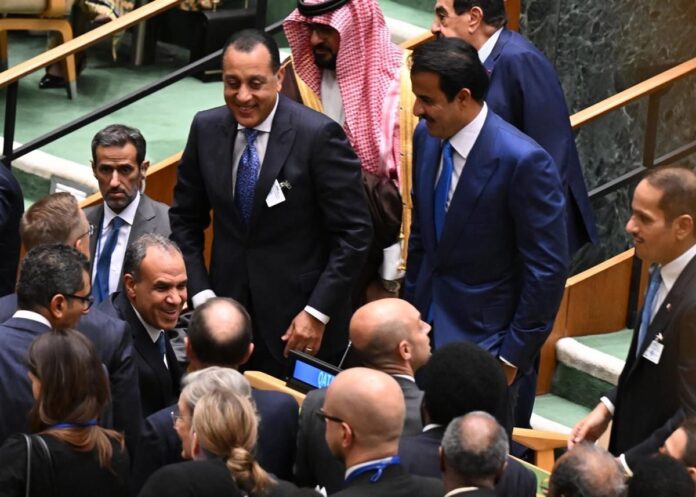 بالفيديو.. فرنسا تعترف بفلسطين وأمير قطر ومصر والسعوددية يحتفلون