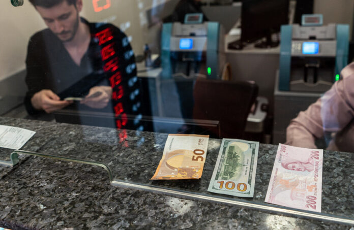 احتياطيات تركيا الدولية تصل مستوىً قياسي