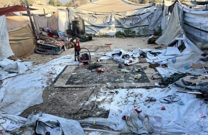 59 قتيلاً بينهم 22 طفلاً بغارات إسرائيلية على غزة… «حماس» تؤكد التزامها بالاتفاق