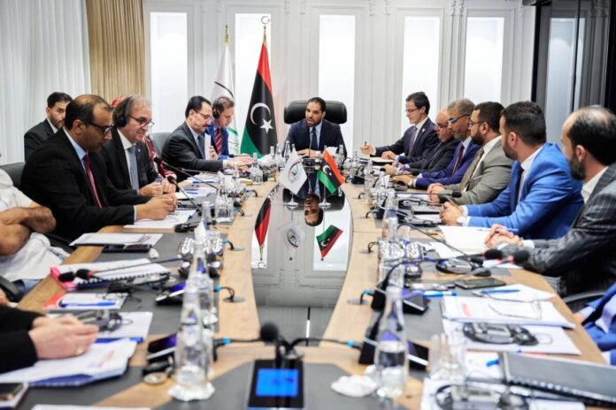 الرقابة تعقد اجتماعاً لمناقشة مشروع «مكافحة الفساد وغسل الأموال»