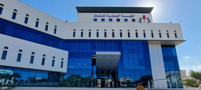 استئناف ضخ الزيت تدريجياً بعد السيطرة على تسرب بخط «الصباح زلة»