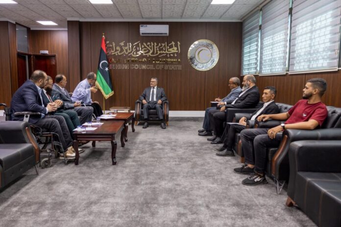 تكالة يبحث مع منظمات المجتمع المدني دعم حقوق «ذوي الإعاقة»