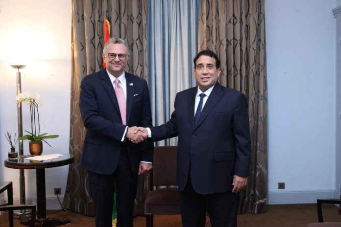 «المنفي» يلتقي مستشار الرئيس الأمريكي في باريس