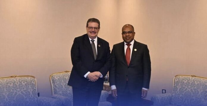 وزير النفط يعقد سلسلة اجتماعات ثنائية مع كبار المسؤولين في قطر