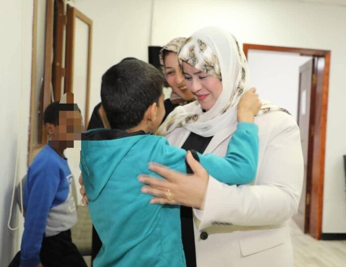 الكيلاني تتفقد أوضاع «أطفال التوحد» العائدين من الأردن