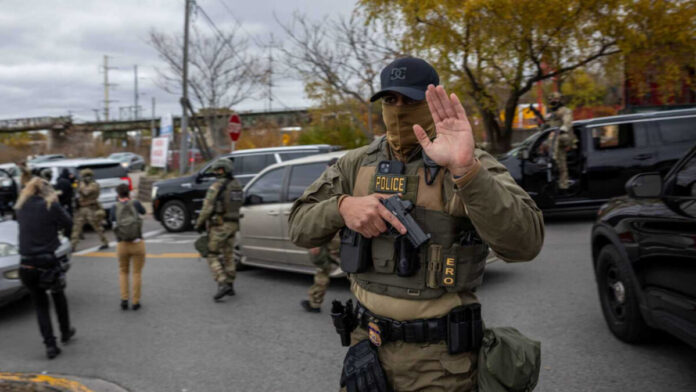 هجوم مسلح على «حرس الحدود» في شيكاغو الأمريكية.. والمرتكب هارب