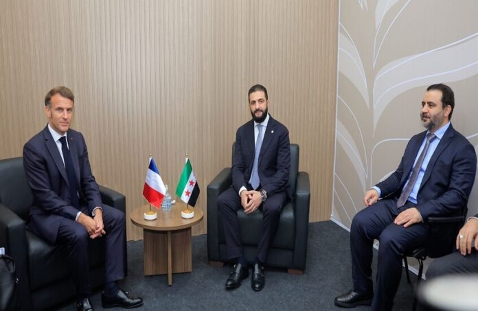 ماكرون يدعو الشرع للانضمام إلى «التحالف الدولي».. موسكو ودمشق تحافظان على التواصل