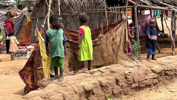 الحكومة اليمنية تعلن حزمة إجراءات تقشفية صارمة لمواجهة الانهيار الاقتصادي