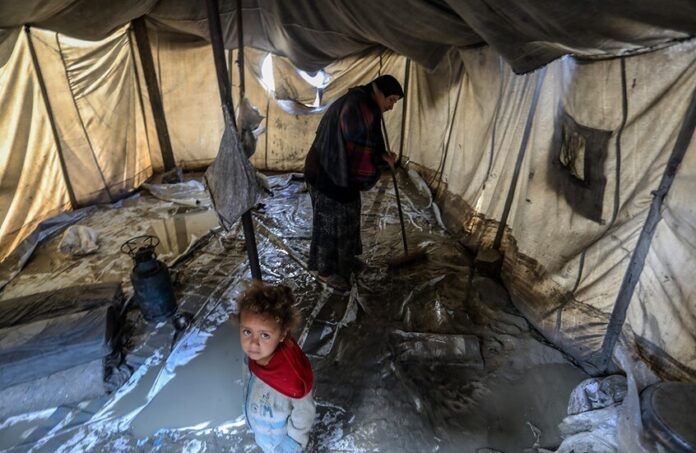 «الشرق الأوسط» يغرق في أخطر مرحلة مناخية.. أمطار وأعاصير وأزمات مائية