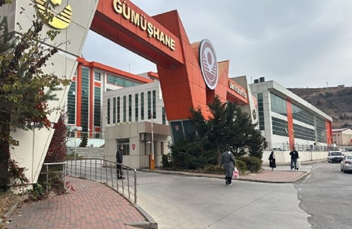 تركيا.. مسلح يحتجز رهينة بجامعة واعتقالات بتظاهرة في إسطنبول